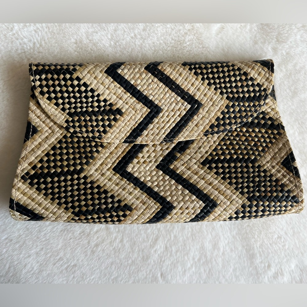 Zodak Mia Woven Straw Clutch Handbag Black Tan Zigzag Boho Envelope Clutch